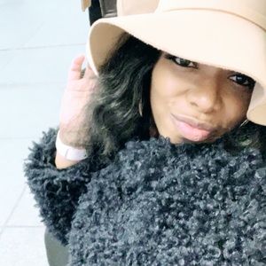 Meet your Posher, Natasha